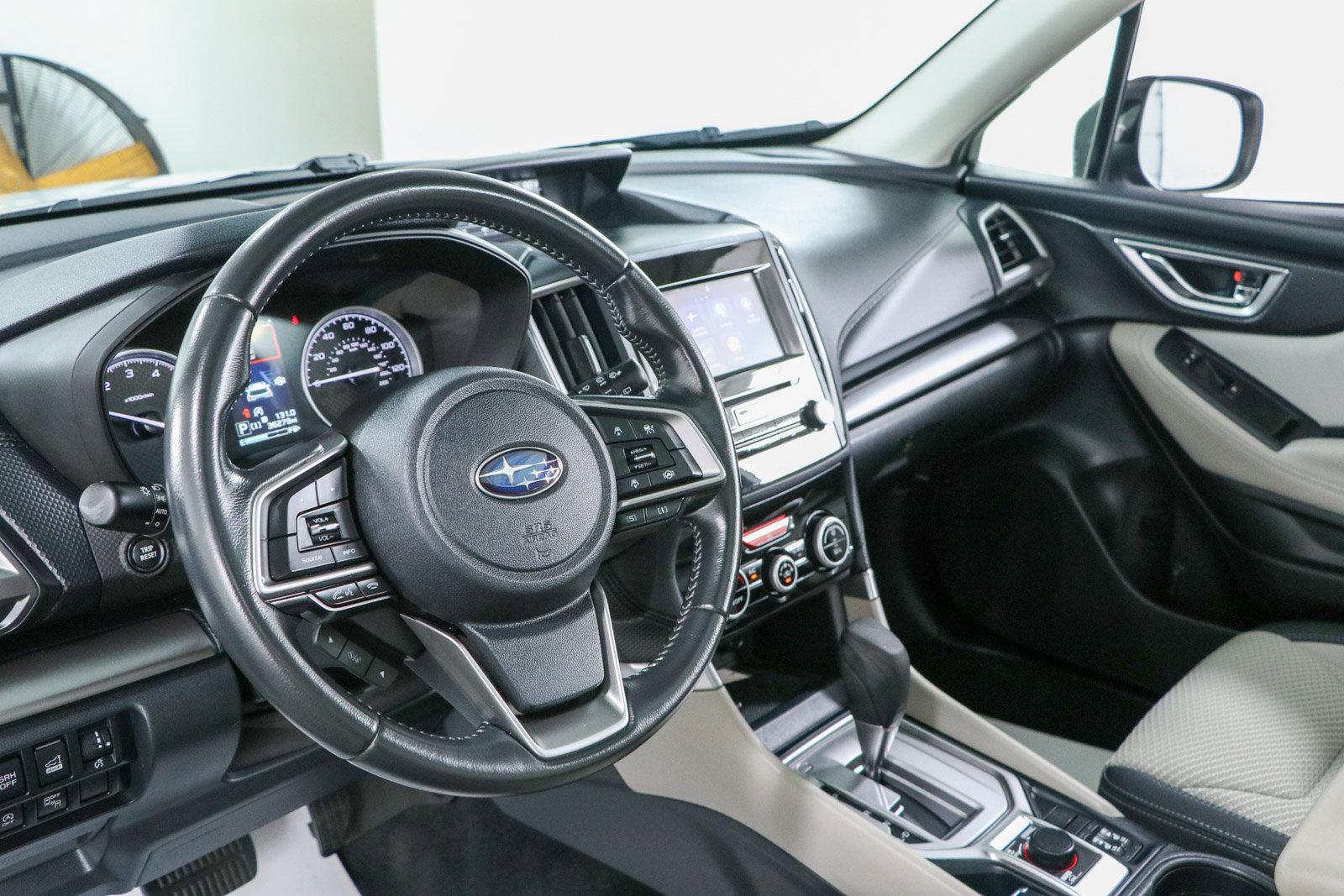 Used 2023 Subaru Forester Premium AWD/4WD image 23