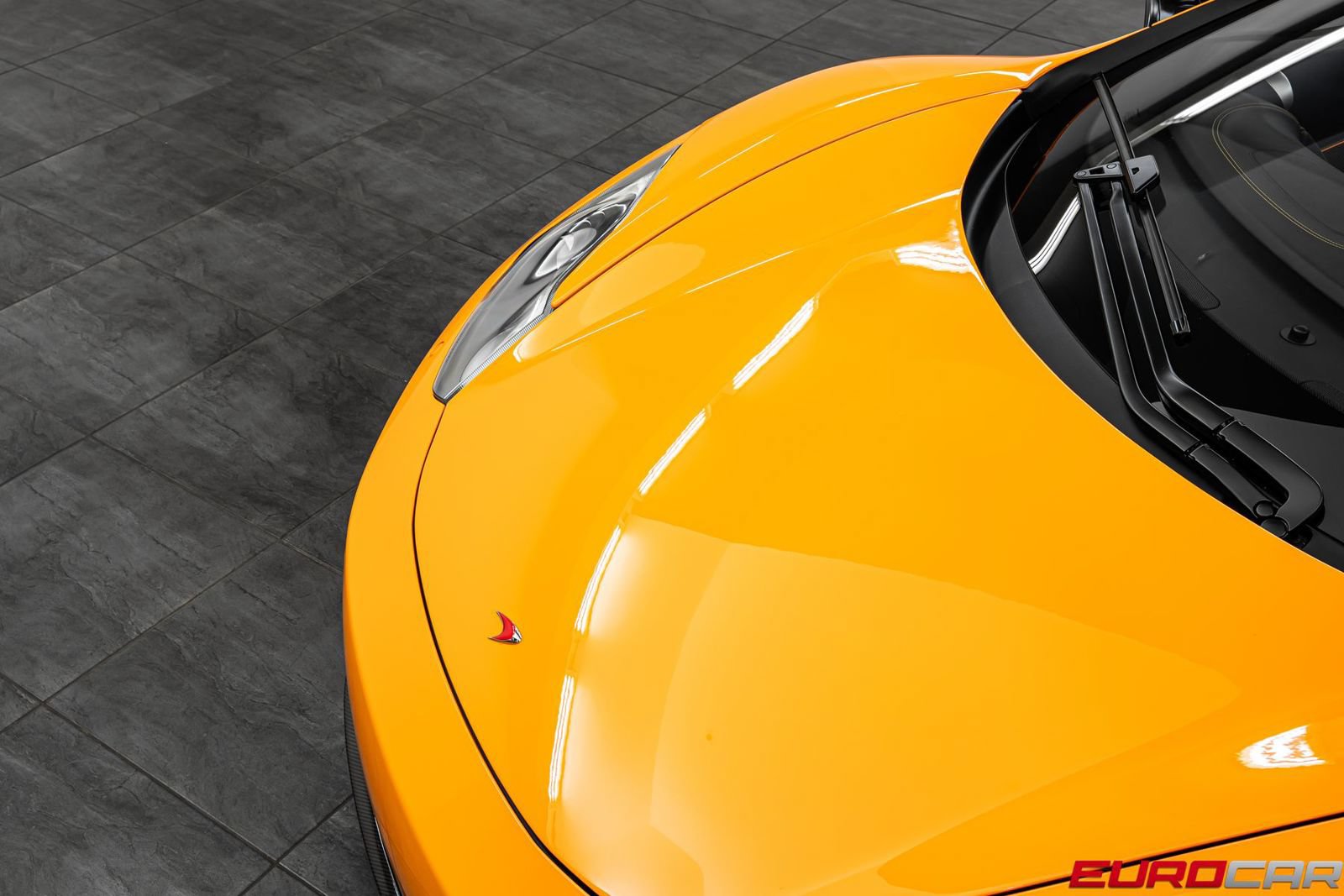 Used 2013 McLaren MP4-12C Spider RWD image 12