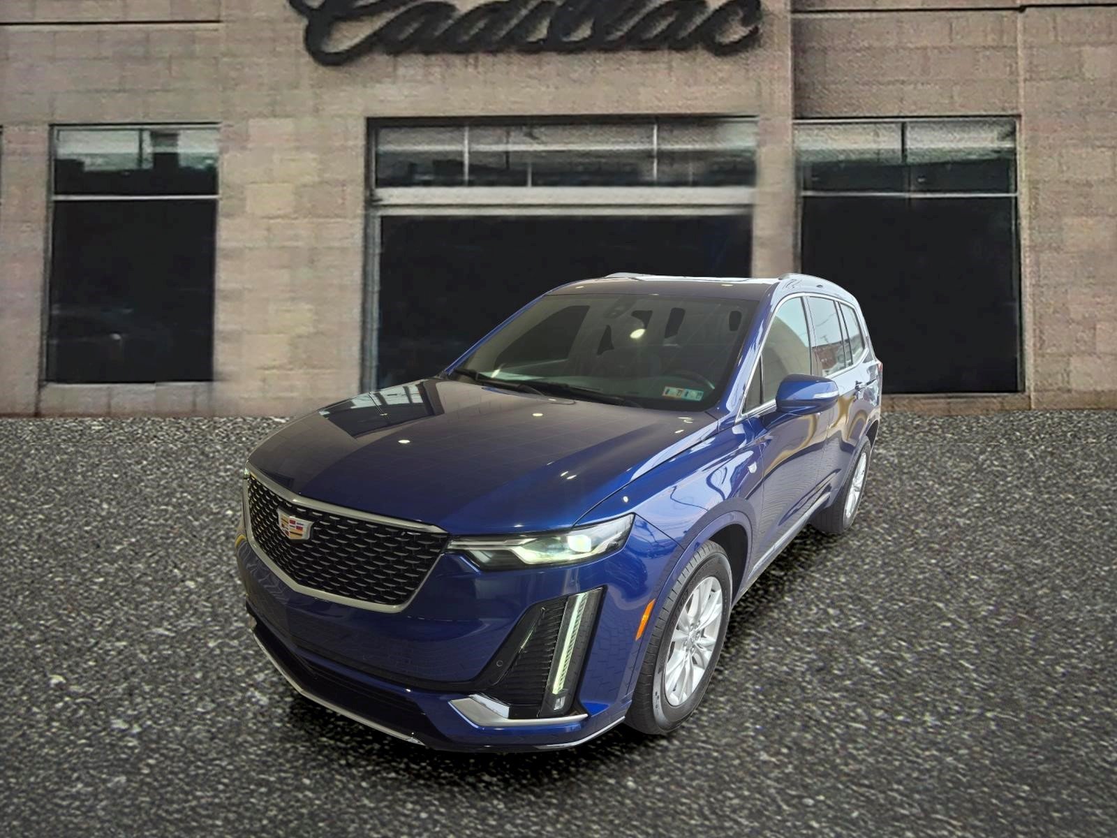 Certified 2024 Cadillac XT6 Luxury AWD/4WD image 1