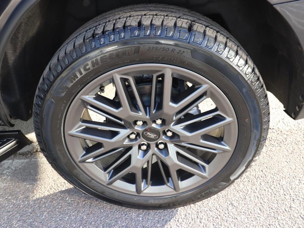 New 2026 Ford Expedition Platinum w/ Stealth Appearance Package image 23