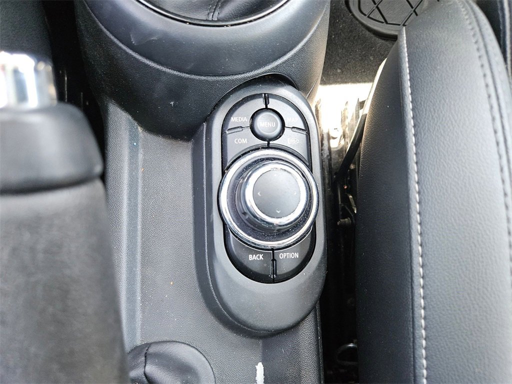 Used 2023 MINI Cooper S w/ Premium Package image 19