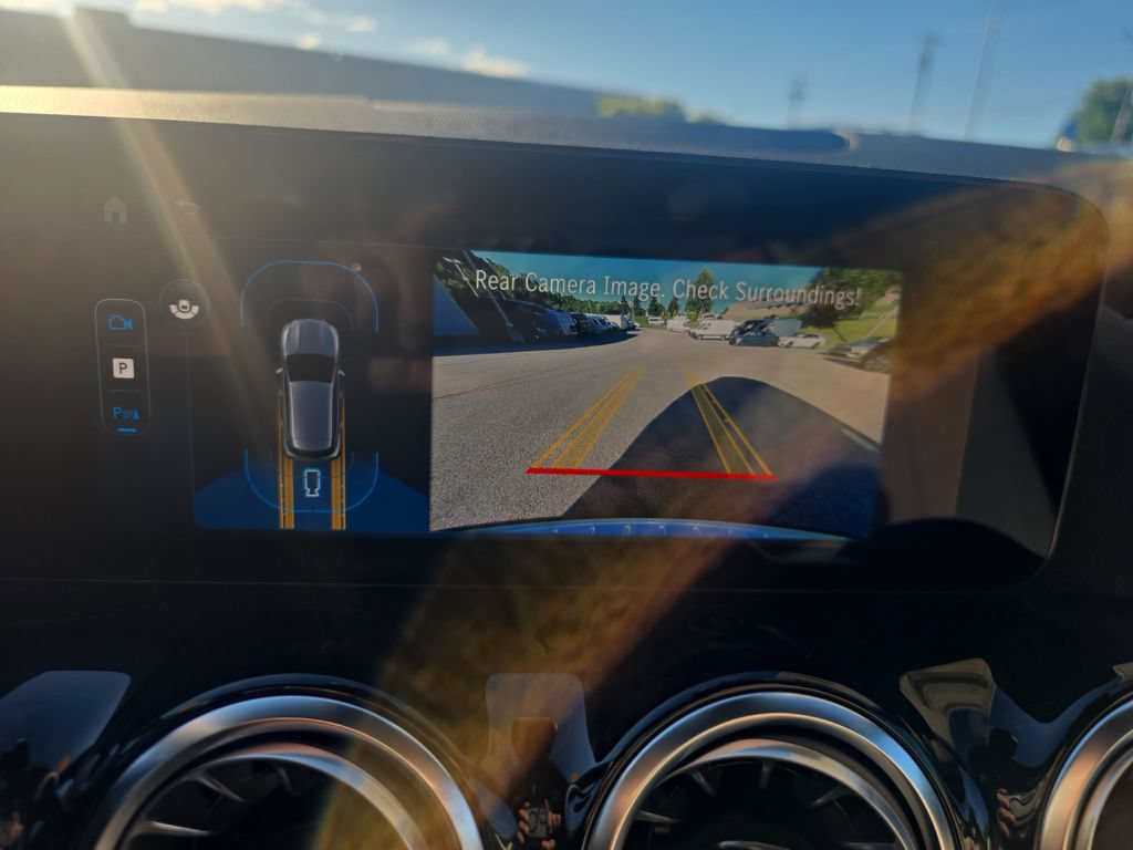 New 2026 Mercedes-Benz GLA 250 4MATIC image 19
