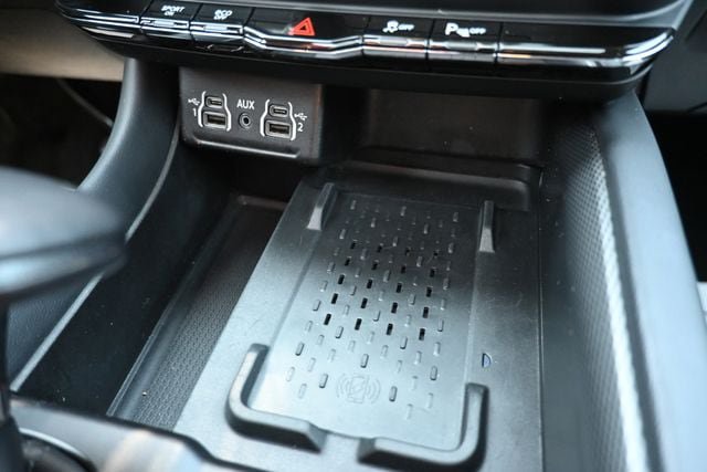 Used 2025 Dodge Durango R/T AWD/4WD image 32