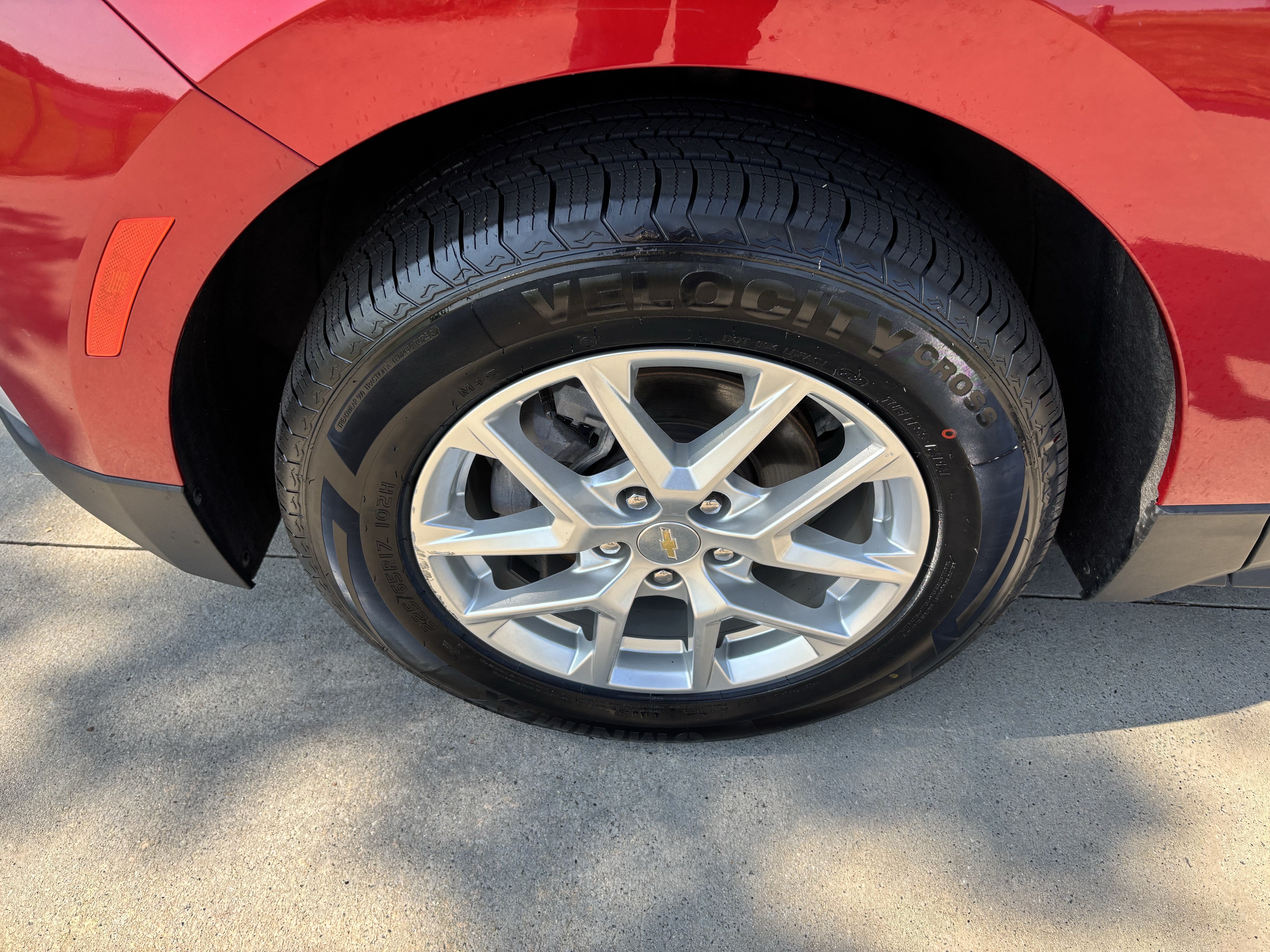 Used 2022 Chevrolet Equinox LT AWD/4WD image 13