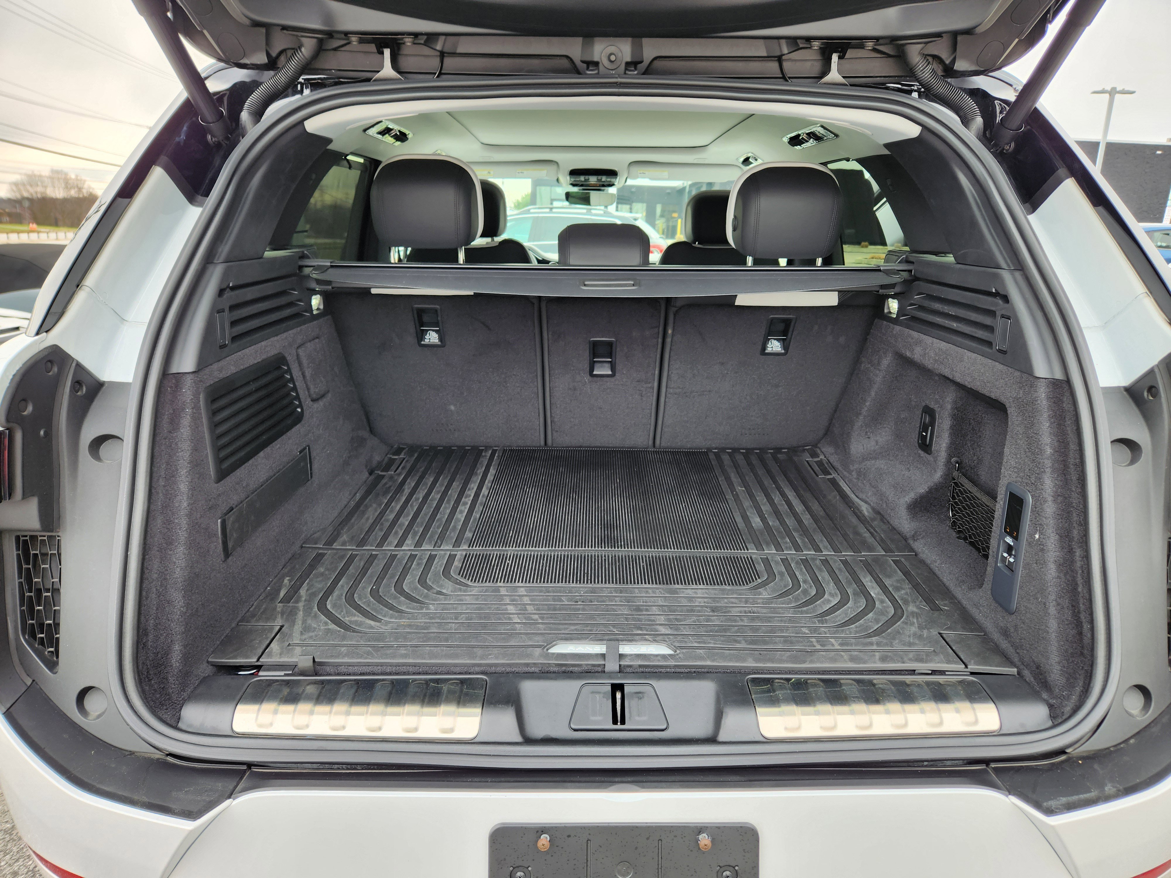 Certified 2025 Land Rover Range Rover Sport Dynamic SE image 8