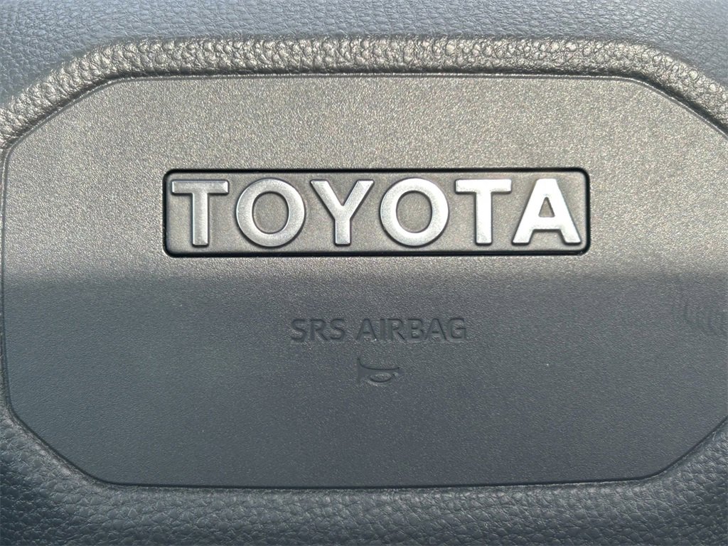 Used 2025 Toyota Land Cruiser image 34
