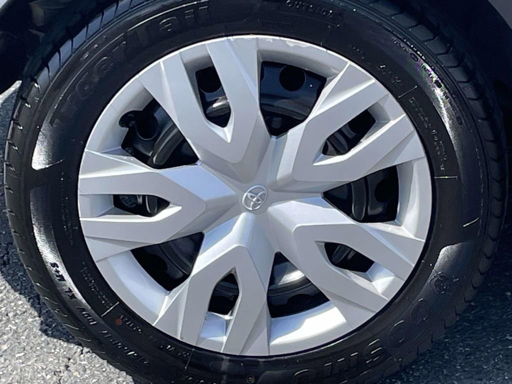 Used 2021 Toyota C-HR LE image 11