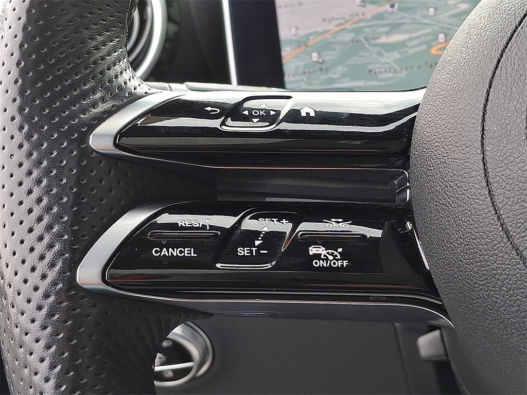 Used 2023 Mercedes-Benz GLC 300 4MATIC image 16