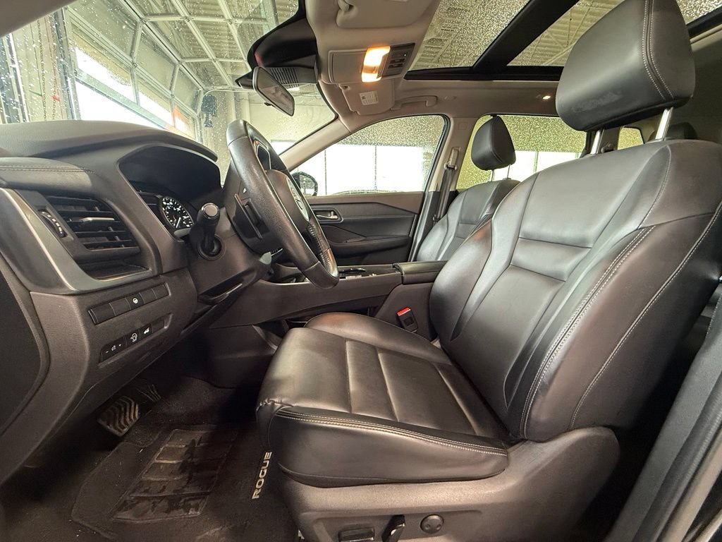 Used 2023 Nissan Rogue SV w/ SV Premium B Package FWD image 20