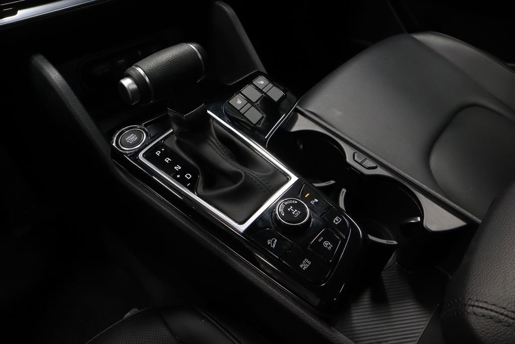 Used 2025 Kia Sportage EX w/ Premium Package image 36