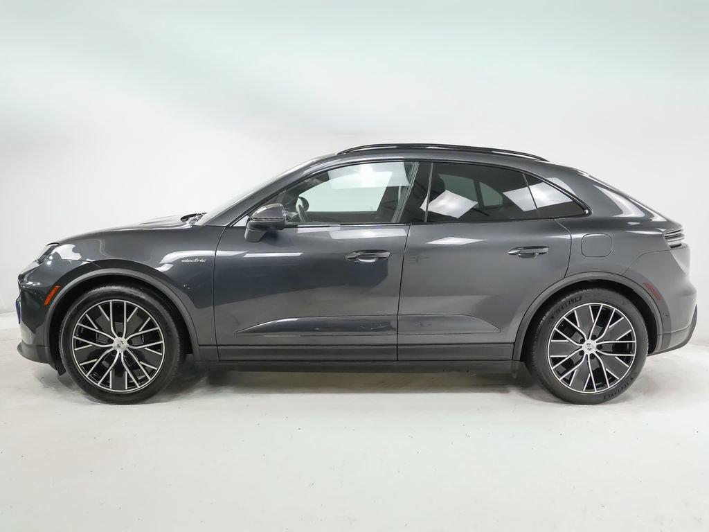 Certified 2025 Porsche Macan Electric RWD image 2