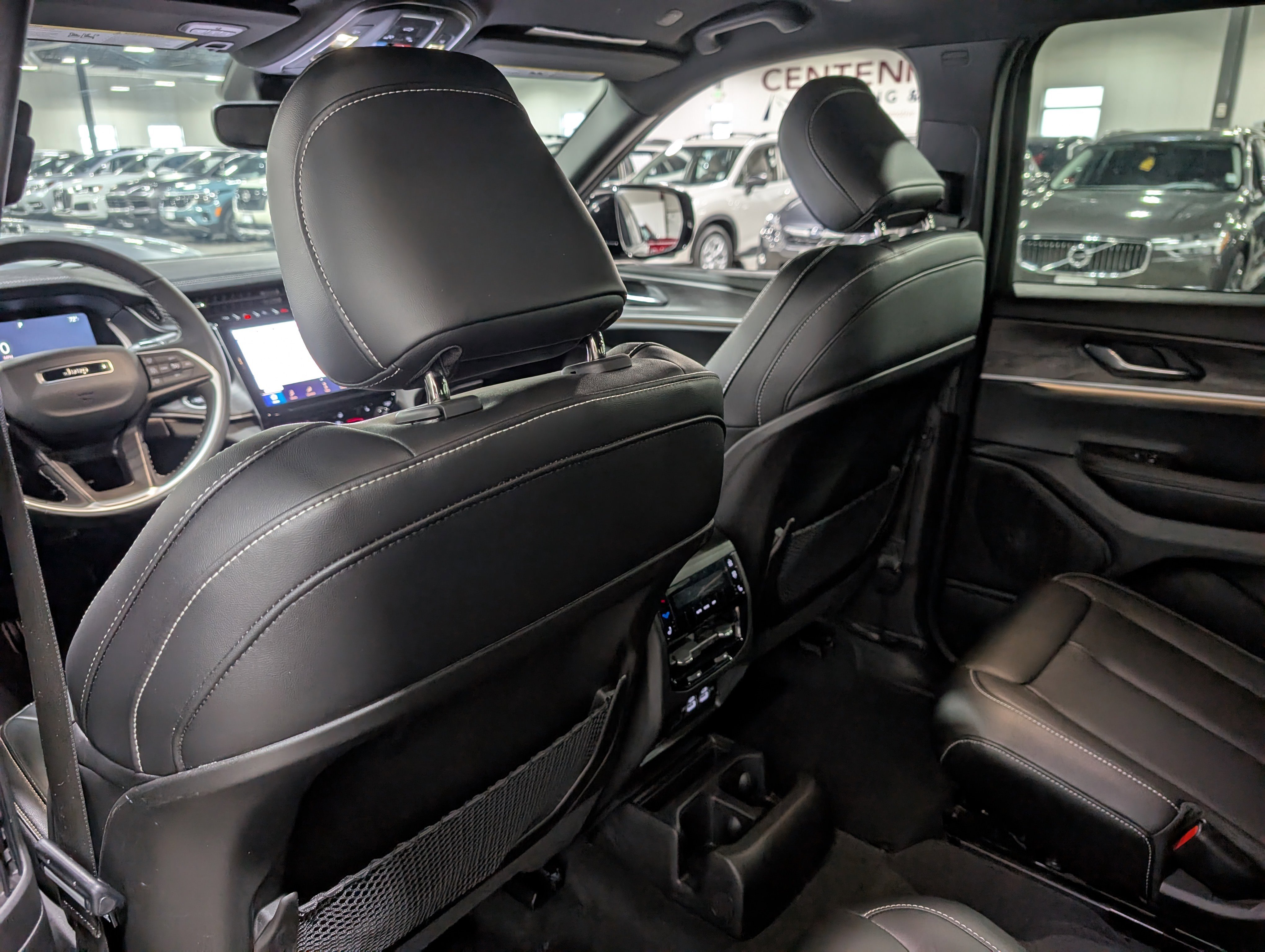 Used 2024 Jeep Grand Cherokee L Limited w/ Trailer Tow Package image 12