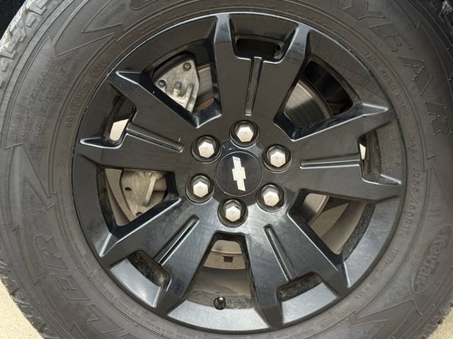 Used 2017 Chevrolet Colorado Z71 w/ Z71 Midnight Edition AWD/4WD image 8