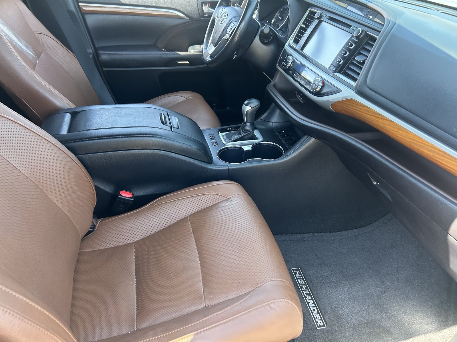 Used 2017 Toyota Highlander Limited FWD image 12