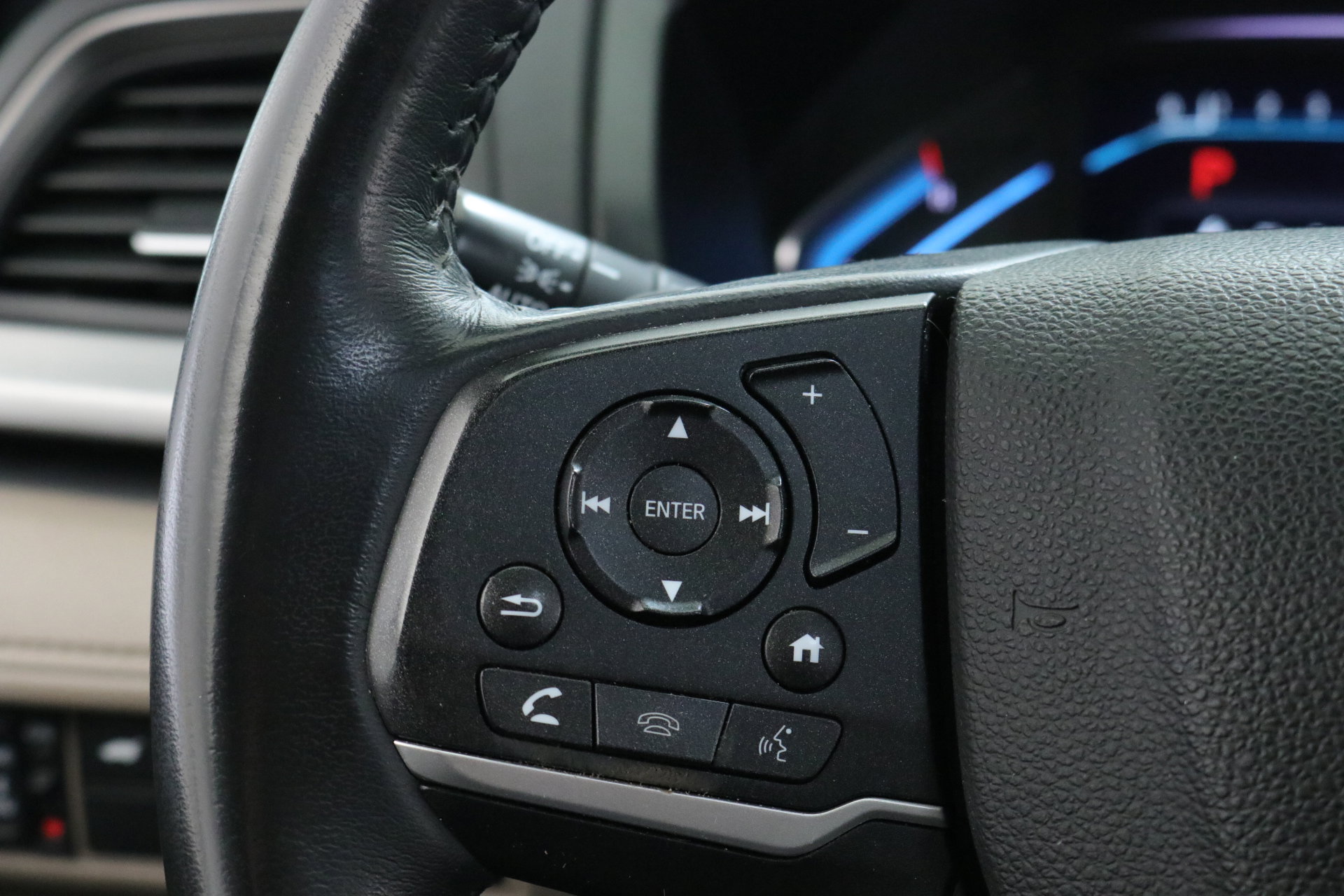 Used 2023 Honda Odyssey EX-L image 13