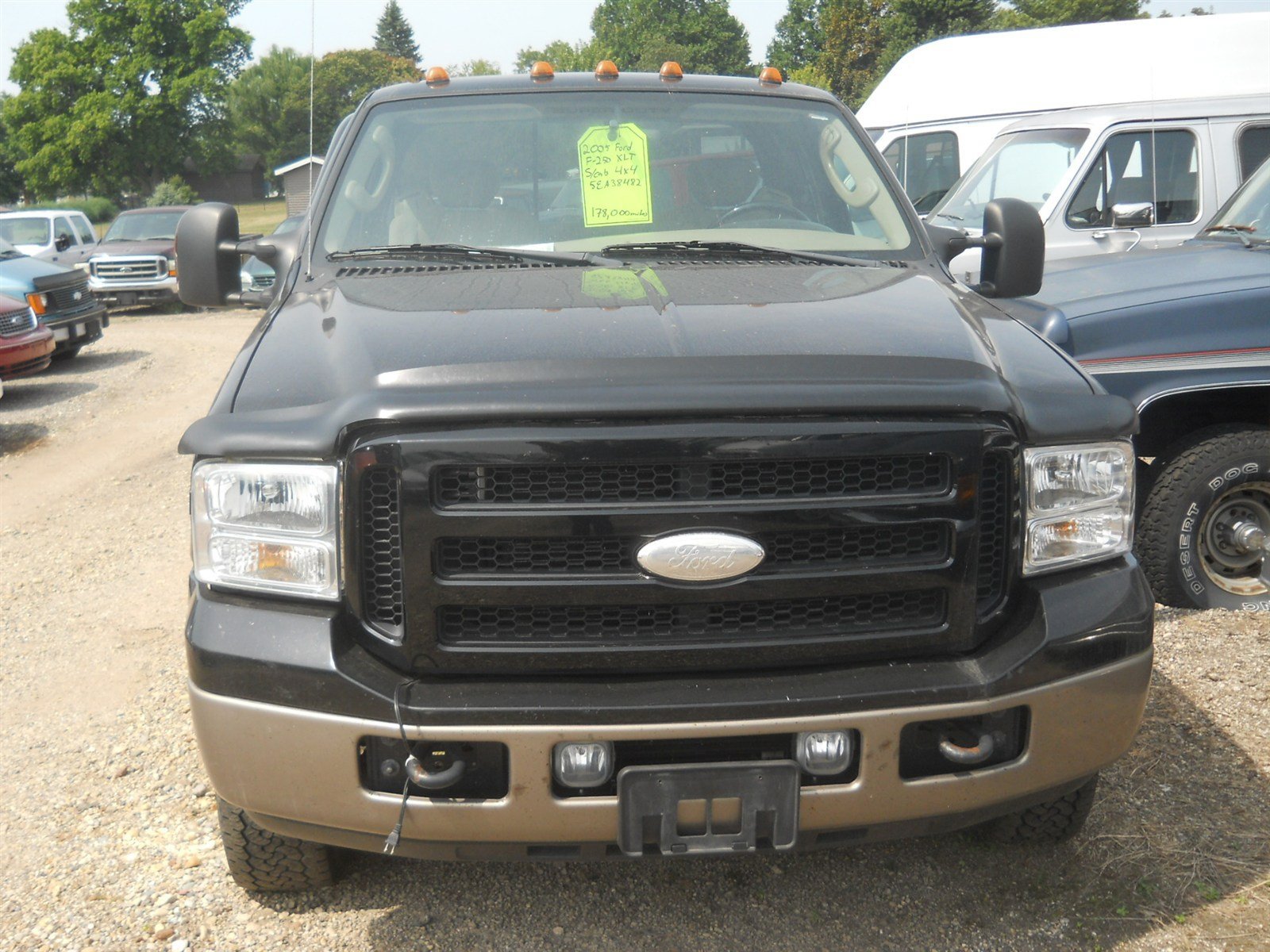Used 2005 Ford F250 XLT AWD/4WD image 2