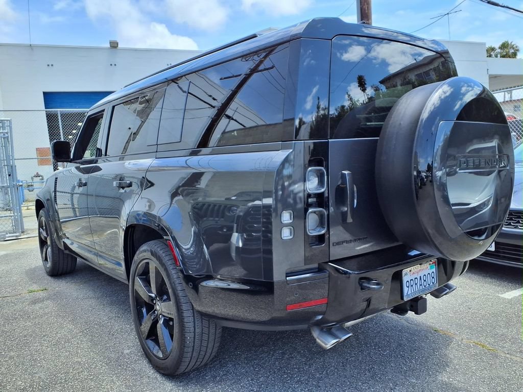 Used 2025 Land Rover Defender 130 V8 AWD/4WD image 12
