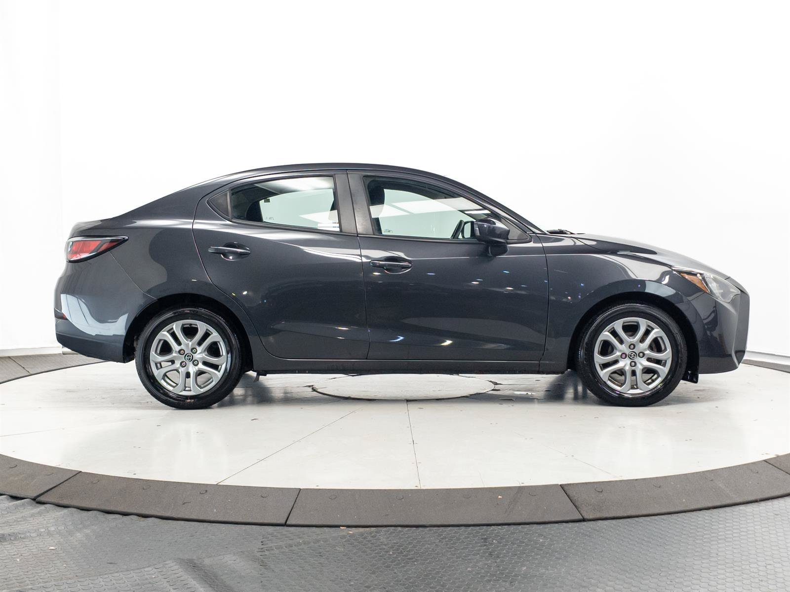 Used 2016 Scion iA FWD image 12