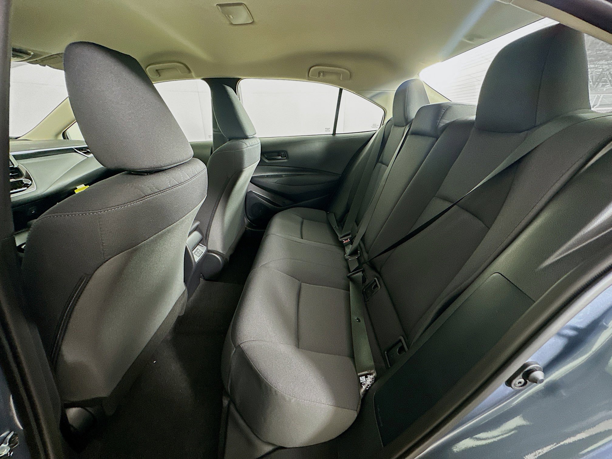 Used 2026 Toyota Corolla LE FWD image 27