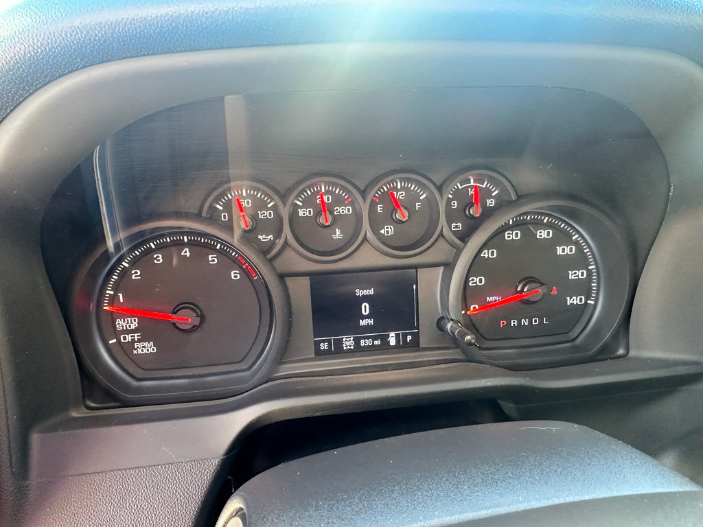 Used 2025 Chevrolet Silverado 1500 Custom Trail Boss w/ LPO, Dark Essentials Package image 9