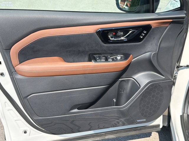 New 2026 Subaru Forester Touring AWD/4WD image 17