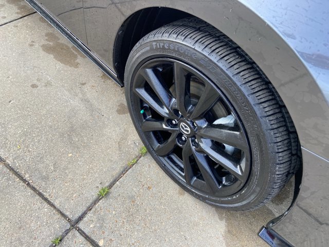 Used 2021 MAZDA MAZDA3 Hatchback w/Premium Plus Pkg image 32