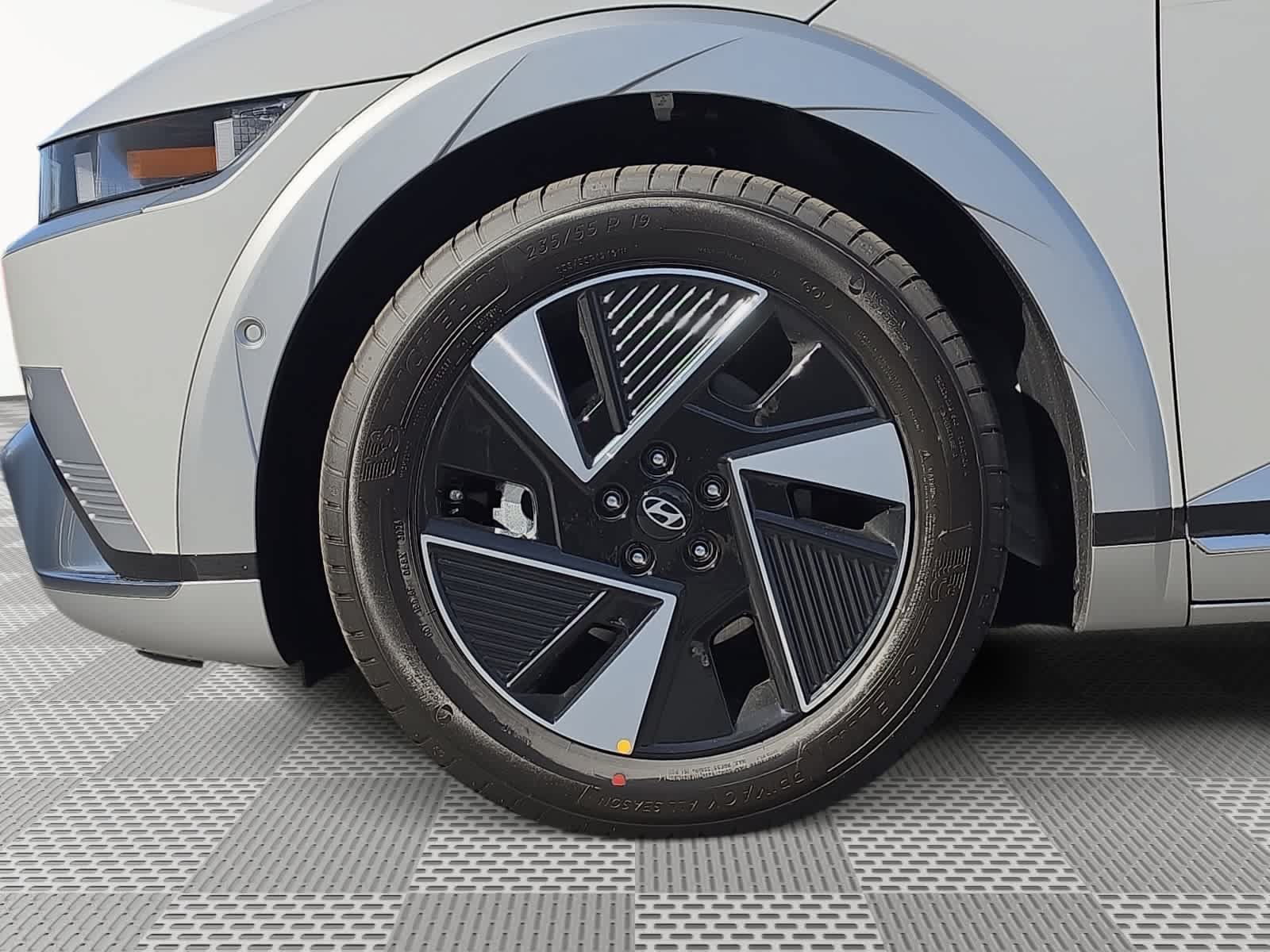New 2027 Hyundai Ioniq 5 Limited RWD image 11