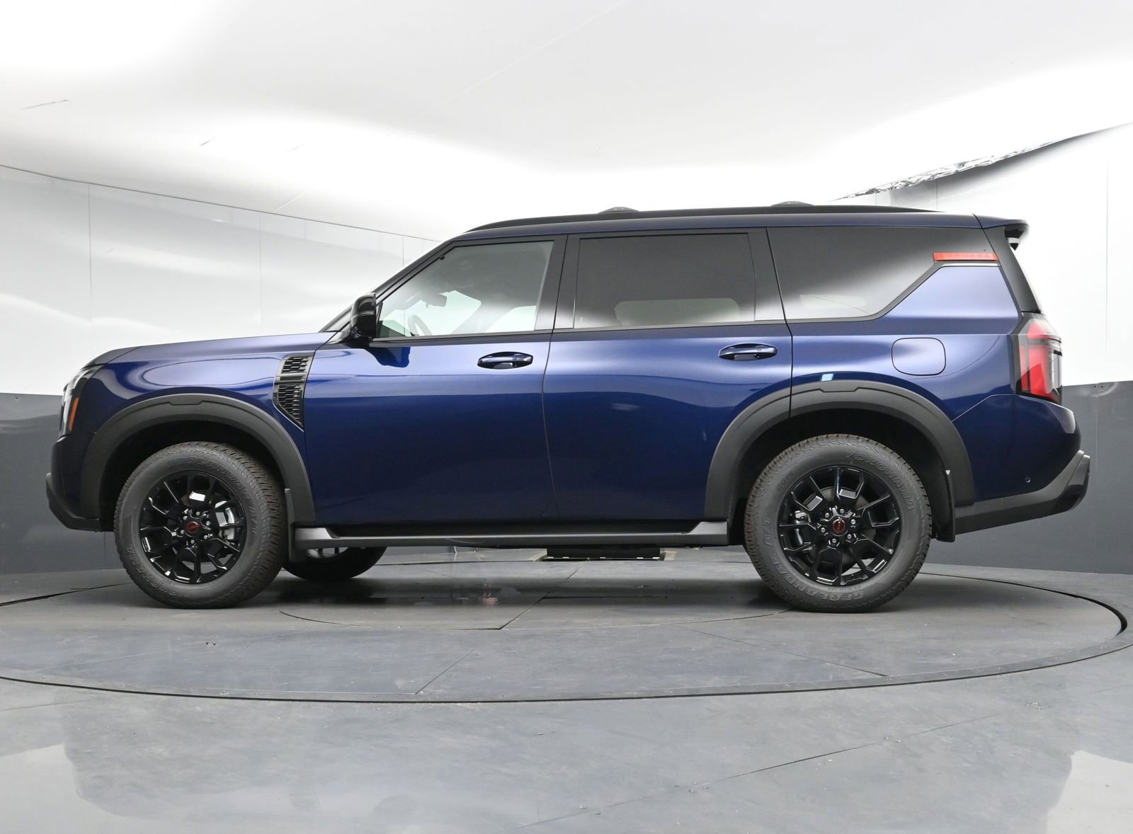 New 2025 Nissan Armada PRO-4X AWD/4WD image 30