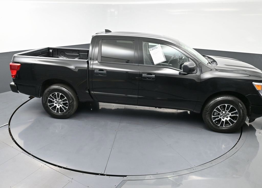 Used 2023 Nissan Titan SV image 45