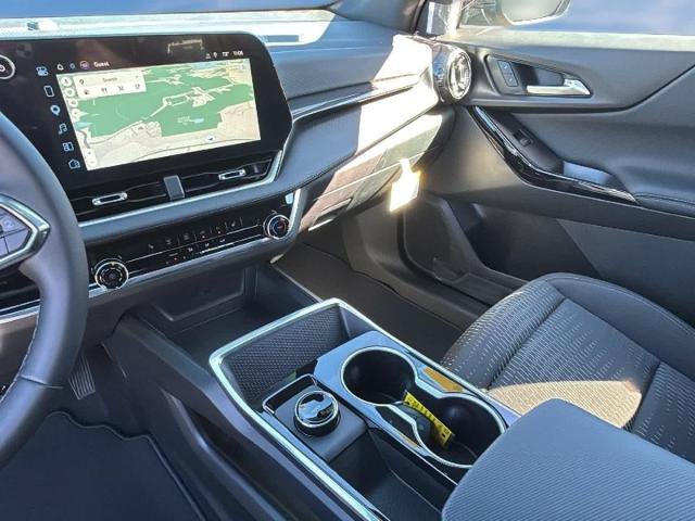 New 2027 Chevrolet Equinox LT w/ Safety and Technology Package AWD/4WD image 20