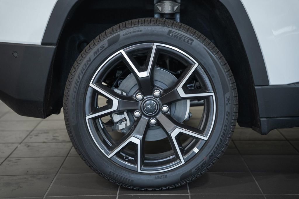 New 2026 Jeep Cherokee Overland w/ Trailer Tow Group AWD/4WD image 19