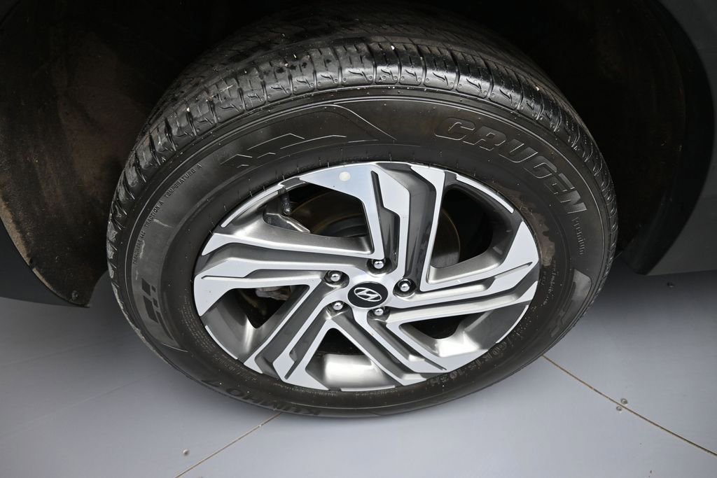Certified 2023 Hyundai Santa Fe SEL w/ Cargo Package AWD/4WD image 12