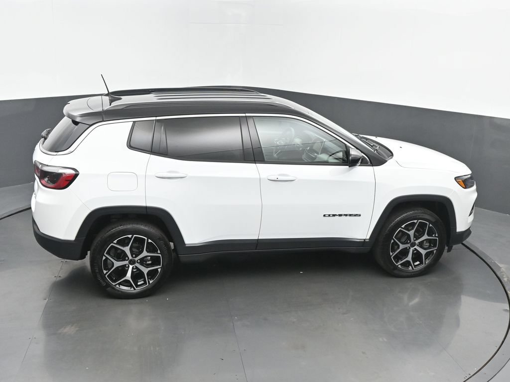 Used 2025 Jeep Compass Limited AWD/4WD image 46