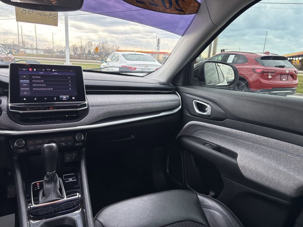 Used 2022 Jeep Compass Latitude w/ Convenience Group image 19