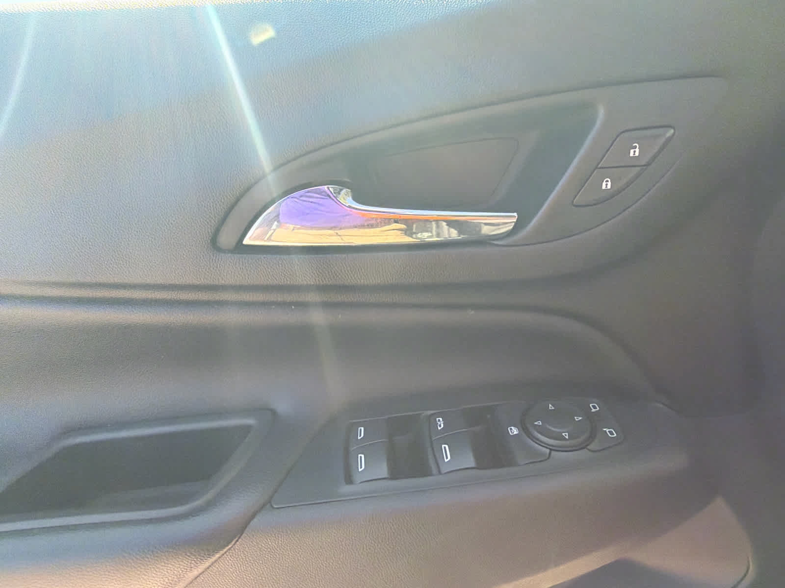 Used 2020 Chevrolet Equinox LT FWD image 16