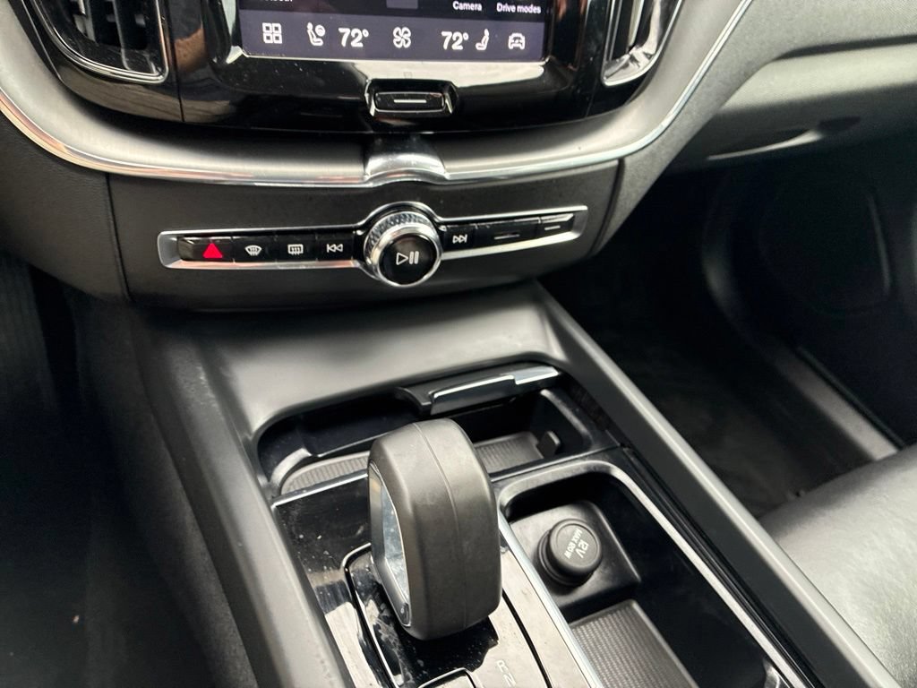 Certified 2024 Volvo XC60 B5 Core w/ Climate Package AWD/4WD image 16