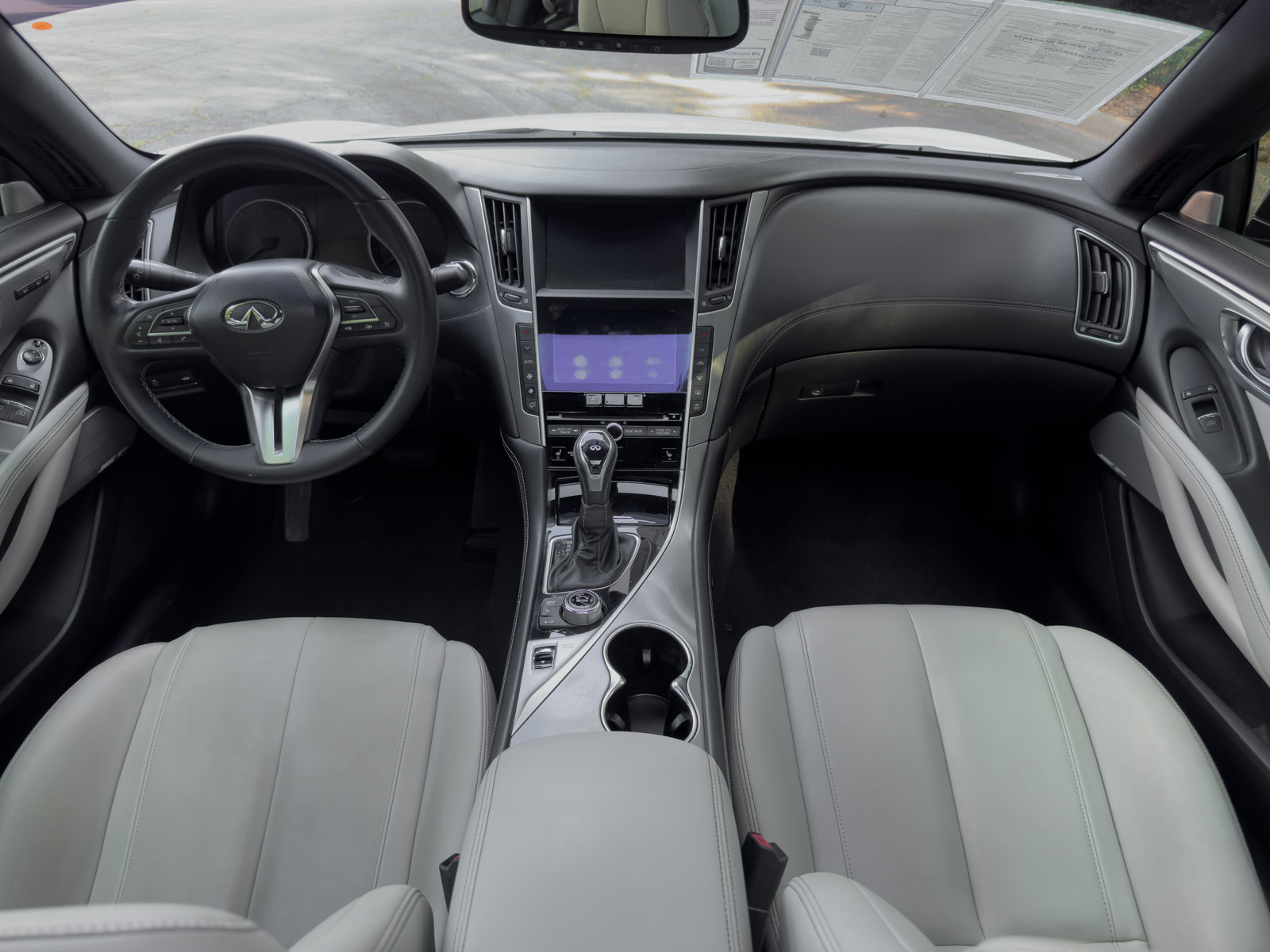 Used 2017 INFINITI Q60 3.0t w/ Premium Plus Package 3.0T RWD image 5