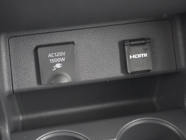 Used 2024 Toyota Sienna Limited AWD/4WD image 39