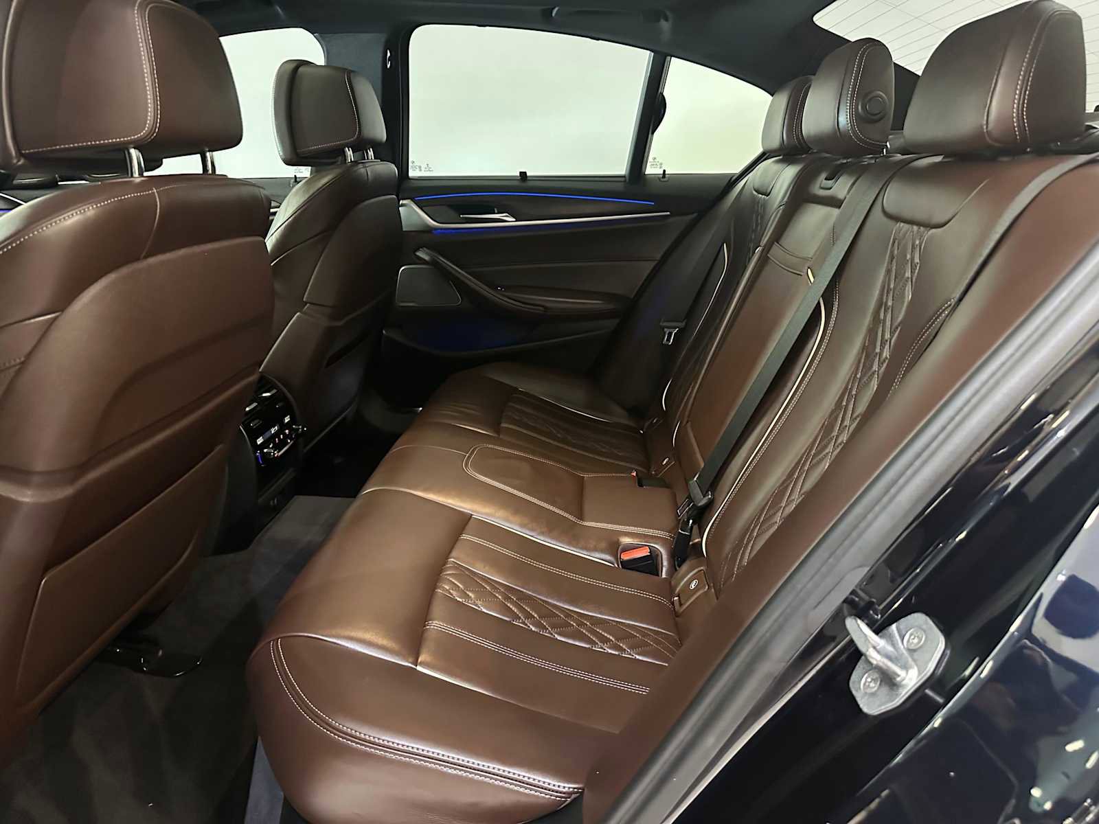 Used 2017 BMW 540i xDrive AWD/4WD image 24