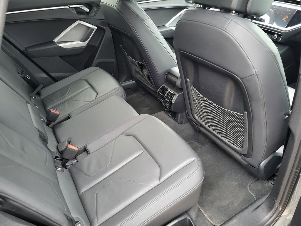 Used 2025 Audi Q3 2.0T Premium AWD/4WD image 11