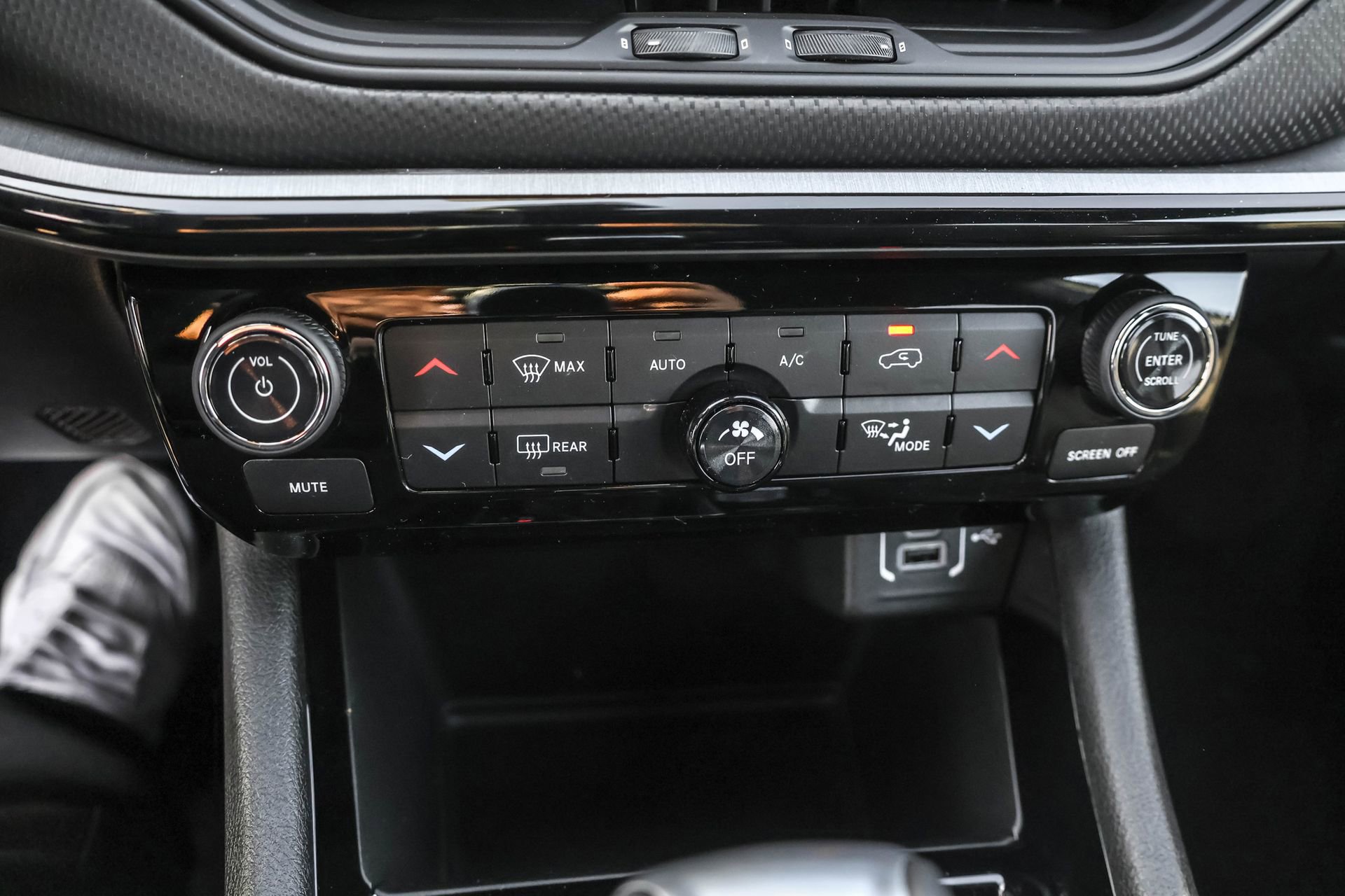 New 2026 Jeep Compass Trailhawk image 18