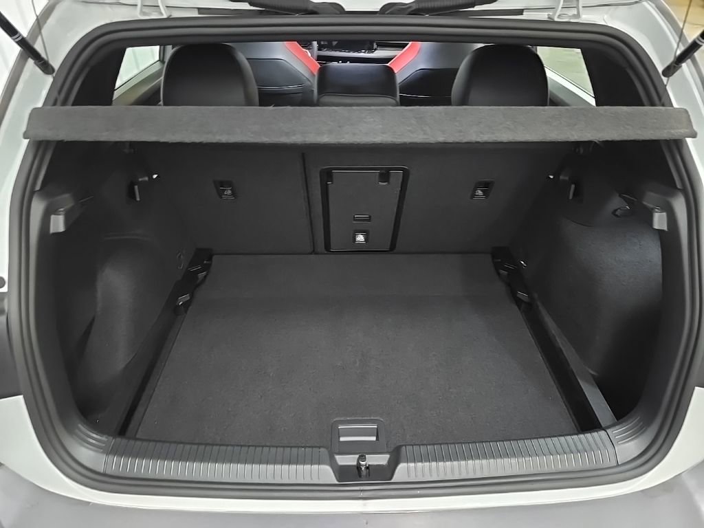 Used 2024 Volkswagen GTI SE image 12