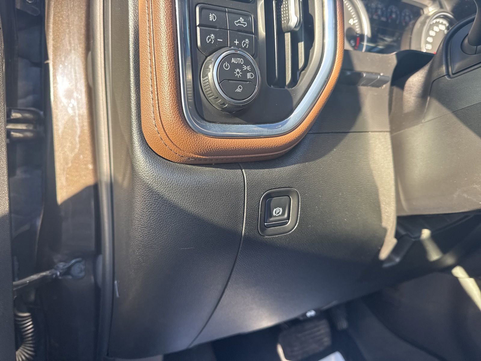 Used 2020 Chevrolet Silverado 3500 High Country w/ Z71 Off-Road Package image 15