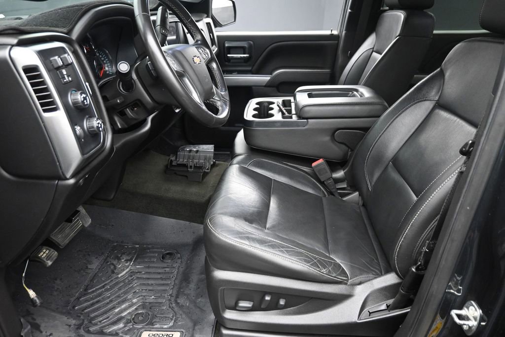 Used 2018 Chevrolet Silverado 1500 LT w/ All Star Edition AWD/4WD image 13