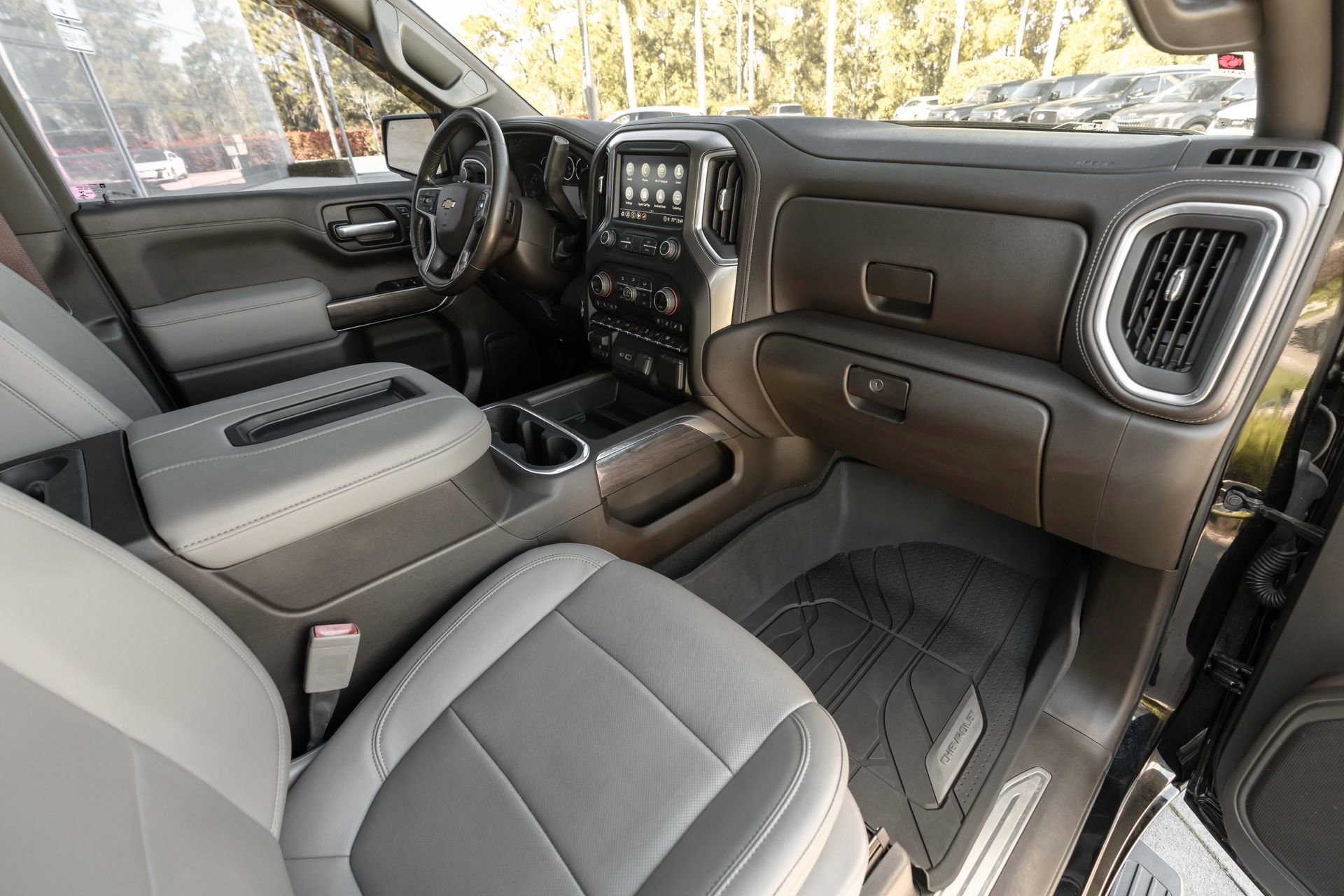 Used 2021 Chevrolet Silverado 1500 LTZ image 39