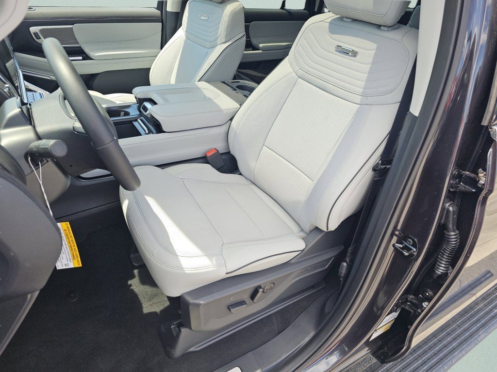 New 2026 Ford Expedition Max Platinum w/ Platinum Ultimate Package AWD/4WD image 6