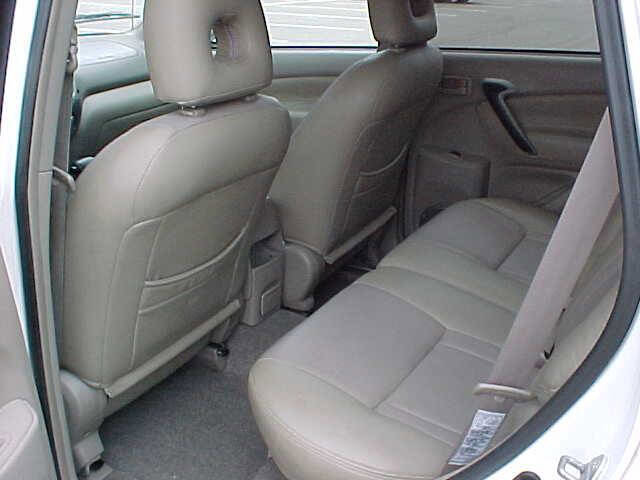 Used 2002 Toyota RAV4 4WD image 17