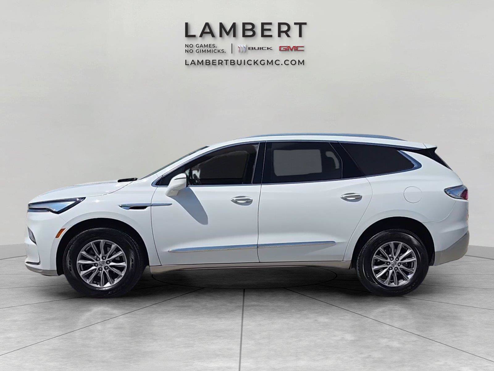 Used 2024 Buick Enclave Essence FWD image 2
