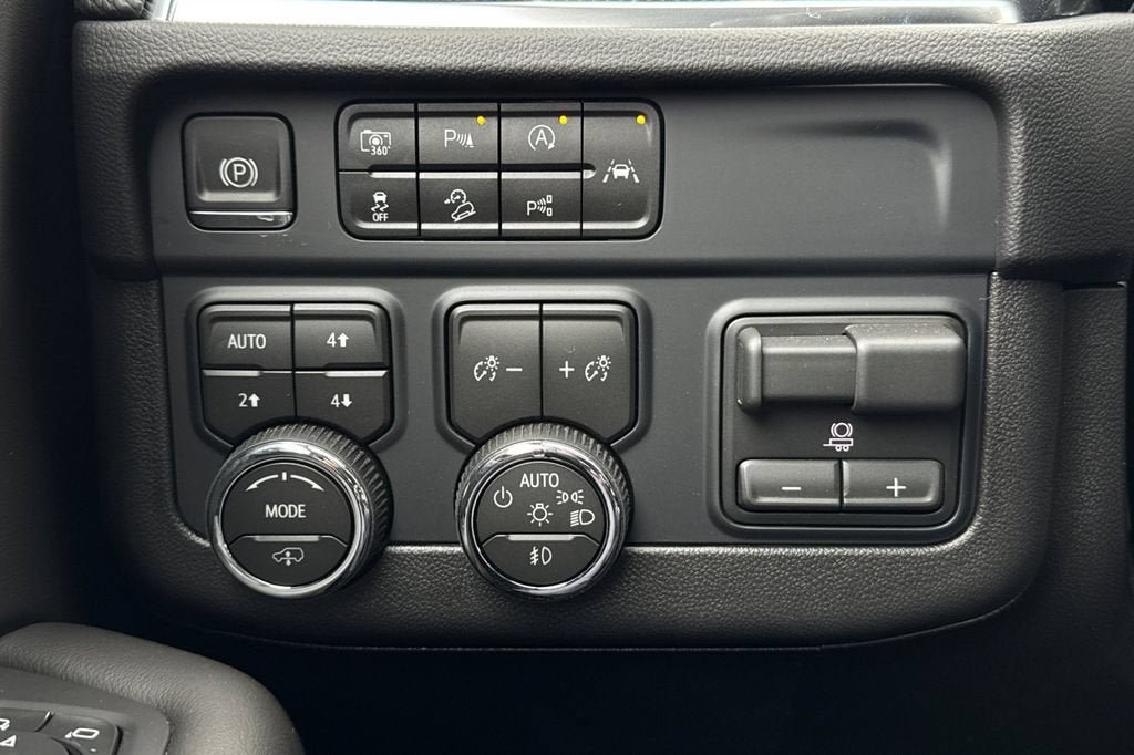 New 2026 Chevrolet Suburban RST AWD/4WD image 29