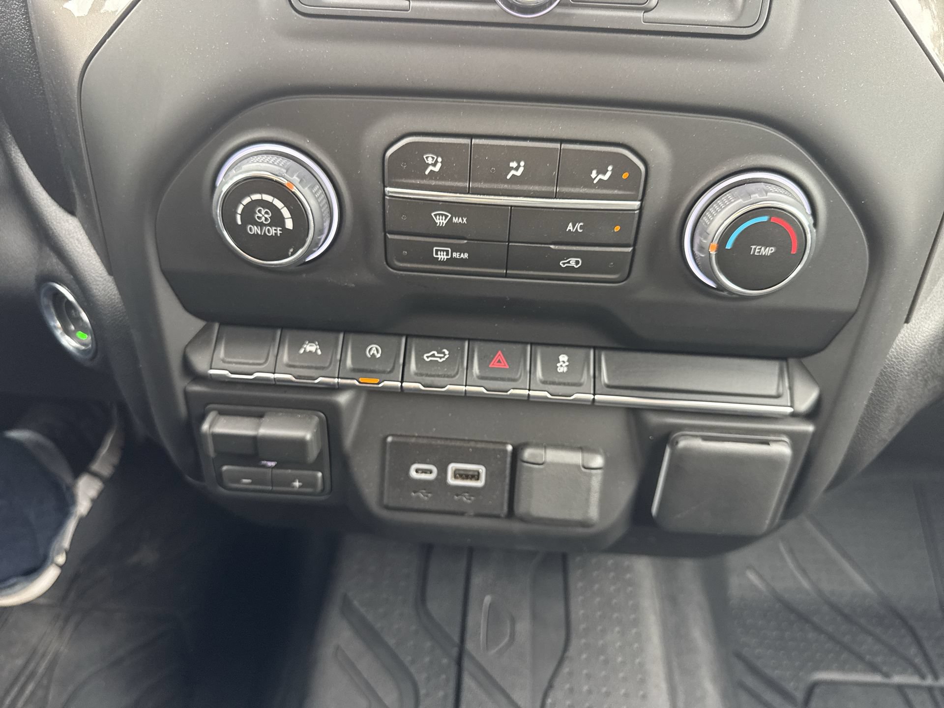 Certified 2026 Chevrolet Silverado 1500 Custom w/ Turbomax Blackout Package AWD/4WD image 18